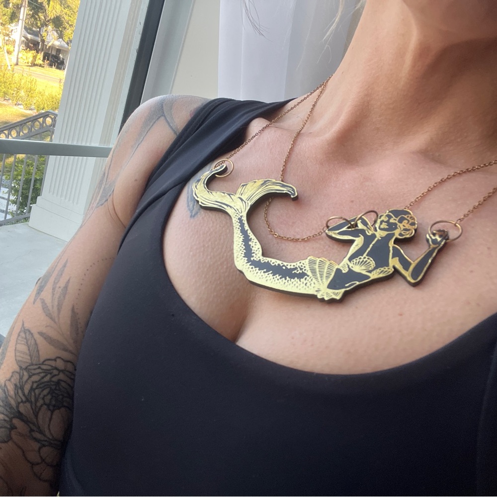 Rosita BonitaStatement Mermaid Necklace Black Gold Artisan Nautical Jewelry - Picture 7 of 7